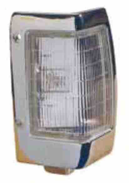 COL500980 - D21 P/UP CHROME CORNER LAMP...2004464